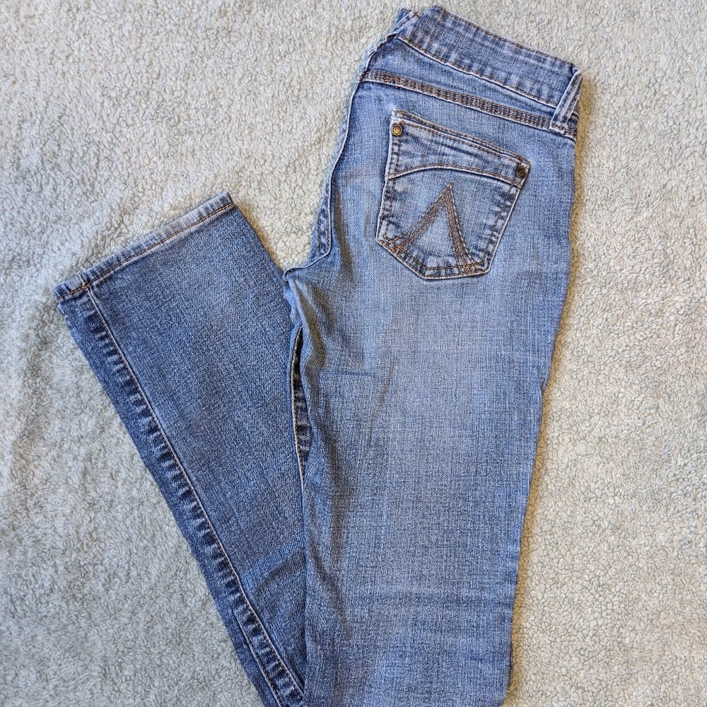 Delias Morgan Jeans. Size 1/2L
